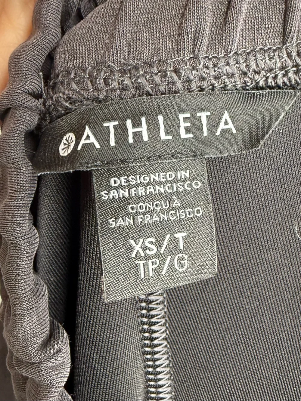 Athleta Seasoft Mid-Rise Pants Black Straight Leg Pull On Athleisure Travel XS T